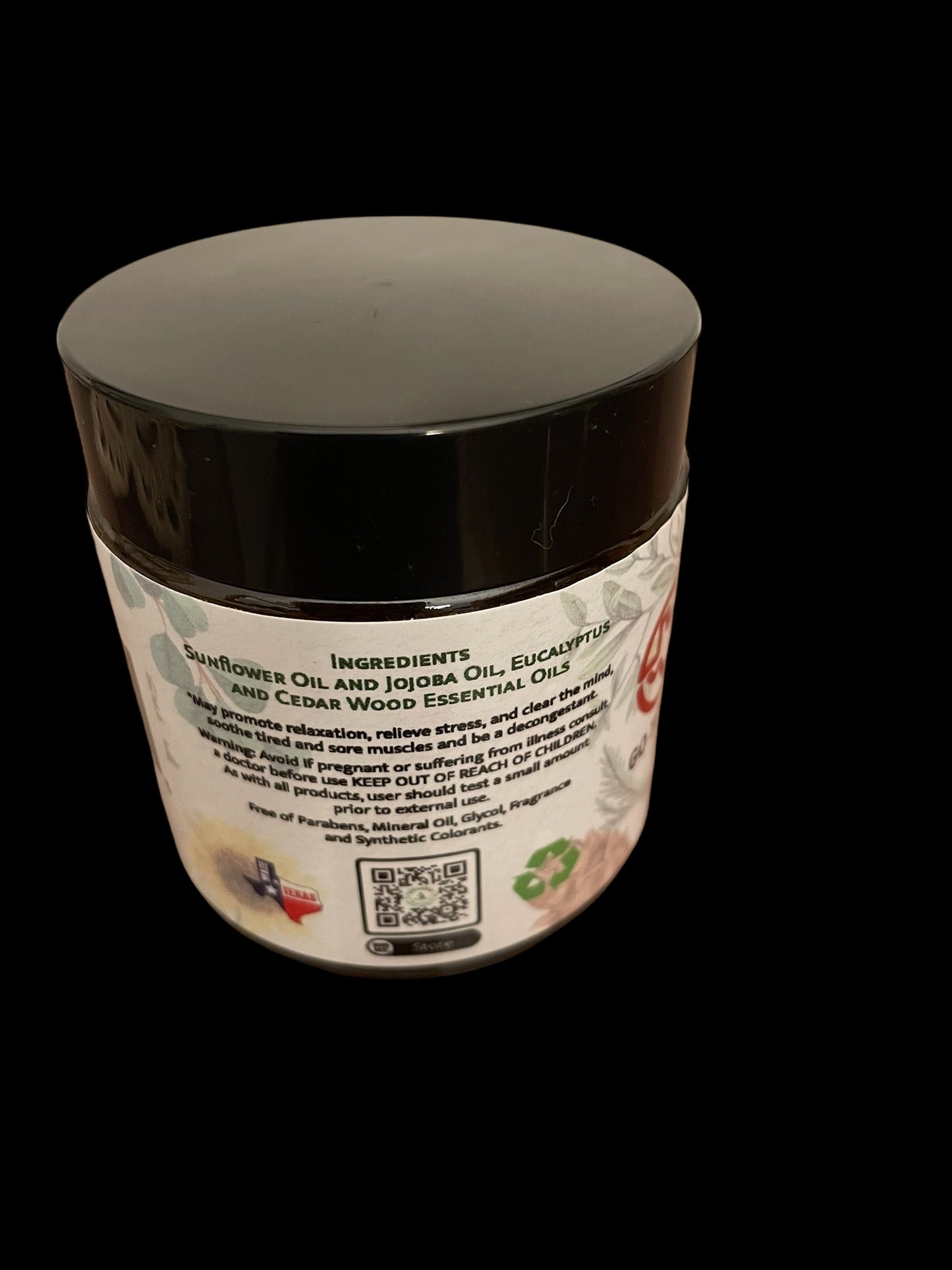 Sunflower oil, jojoba oil, eucalyptus & cedarwood essential oils.