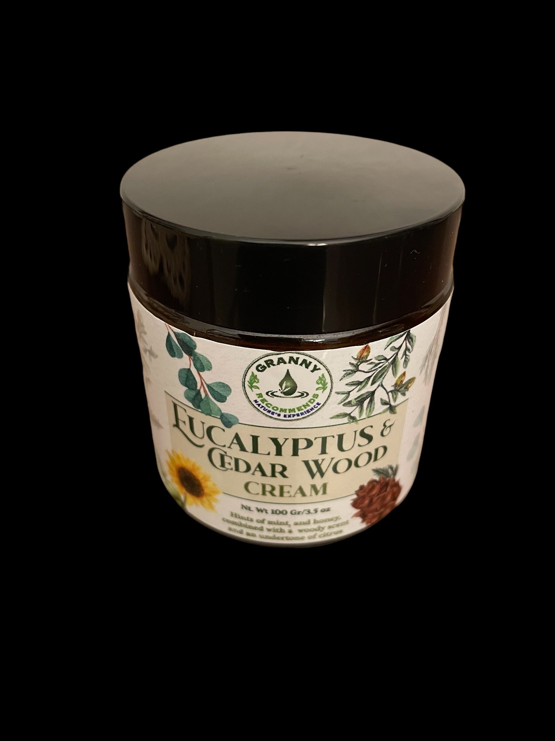 Hints of mint & honey combined with a woody accent & an undertone of citrus cream.